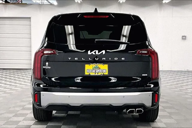 Used 2023 Ebony Black Kia S image 5