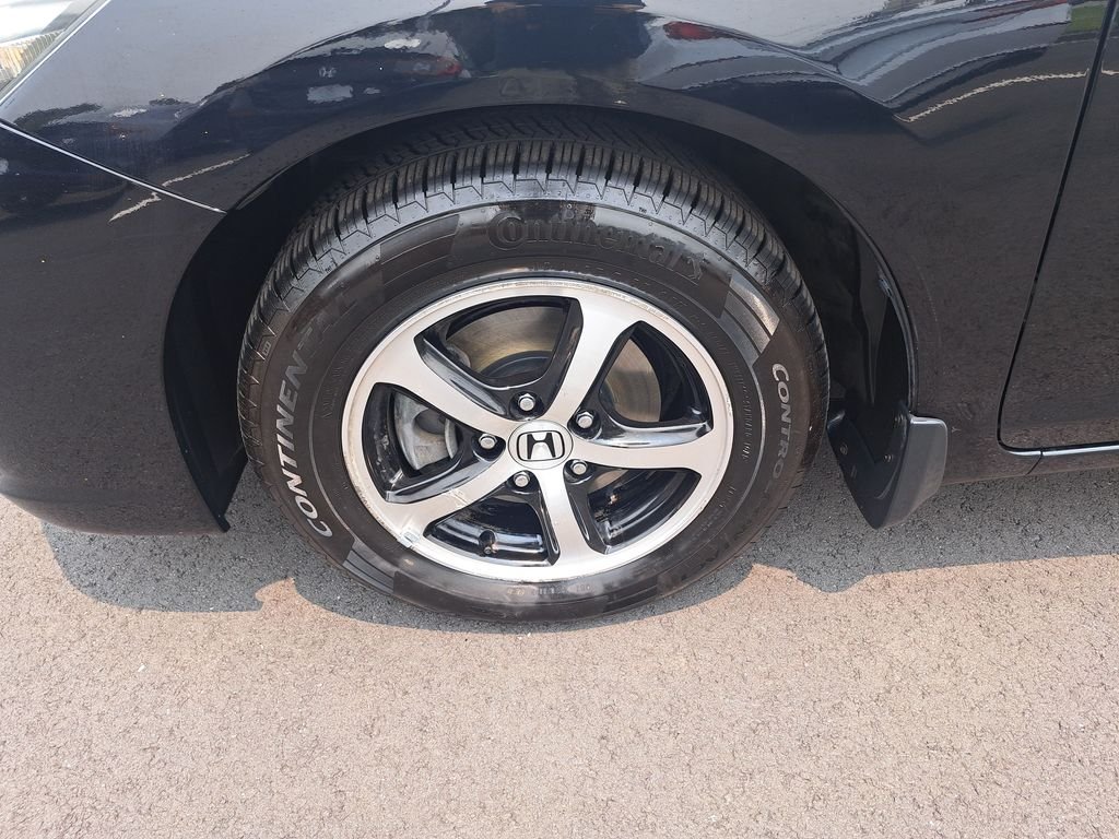 Used 2015 Black Honda SE image 39