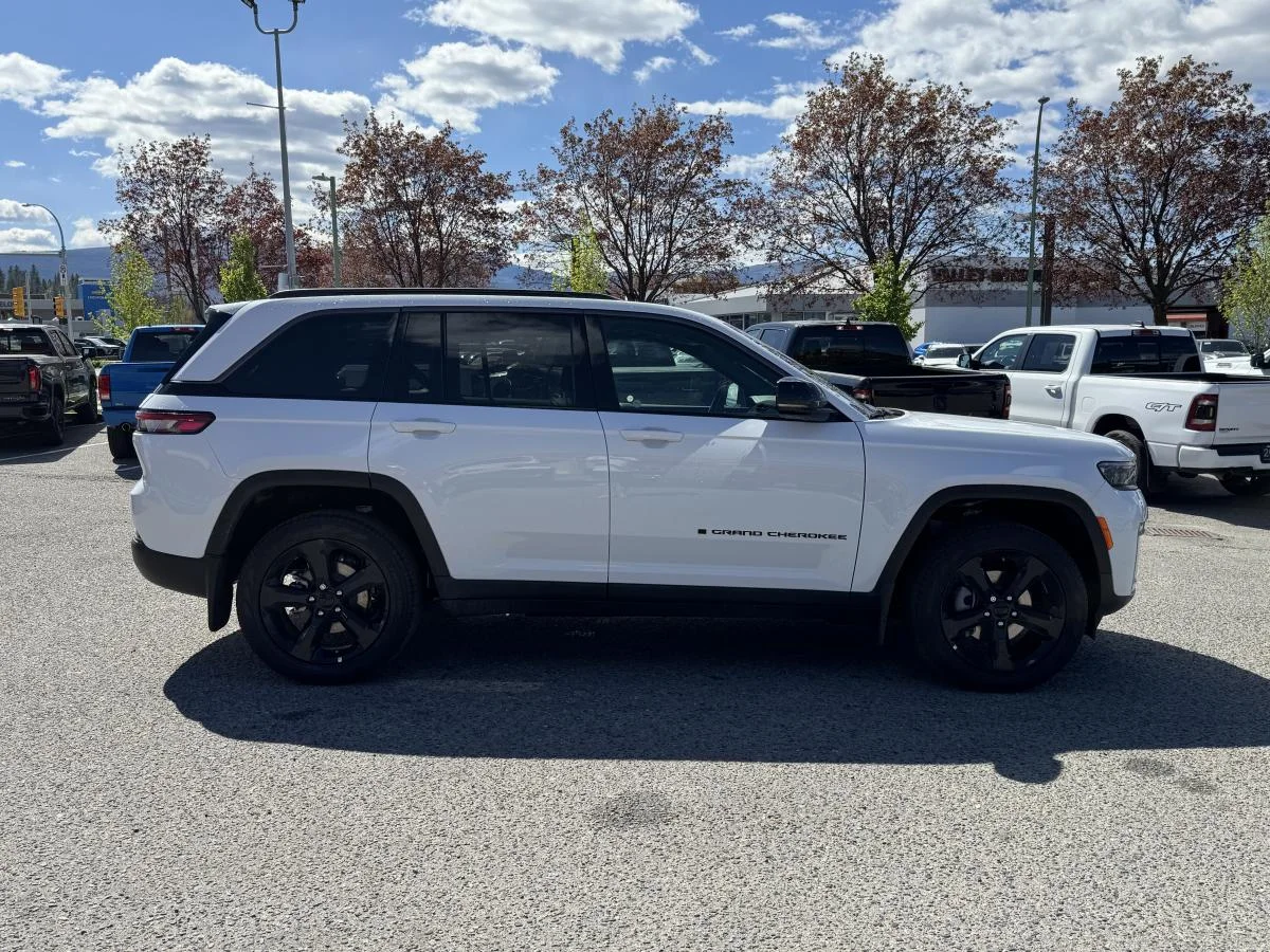 New 2026 White Jeep Limited image 4