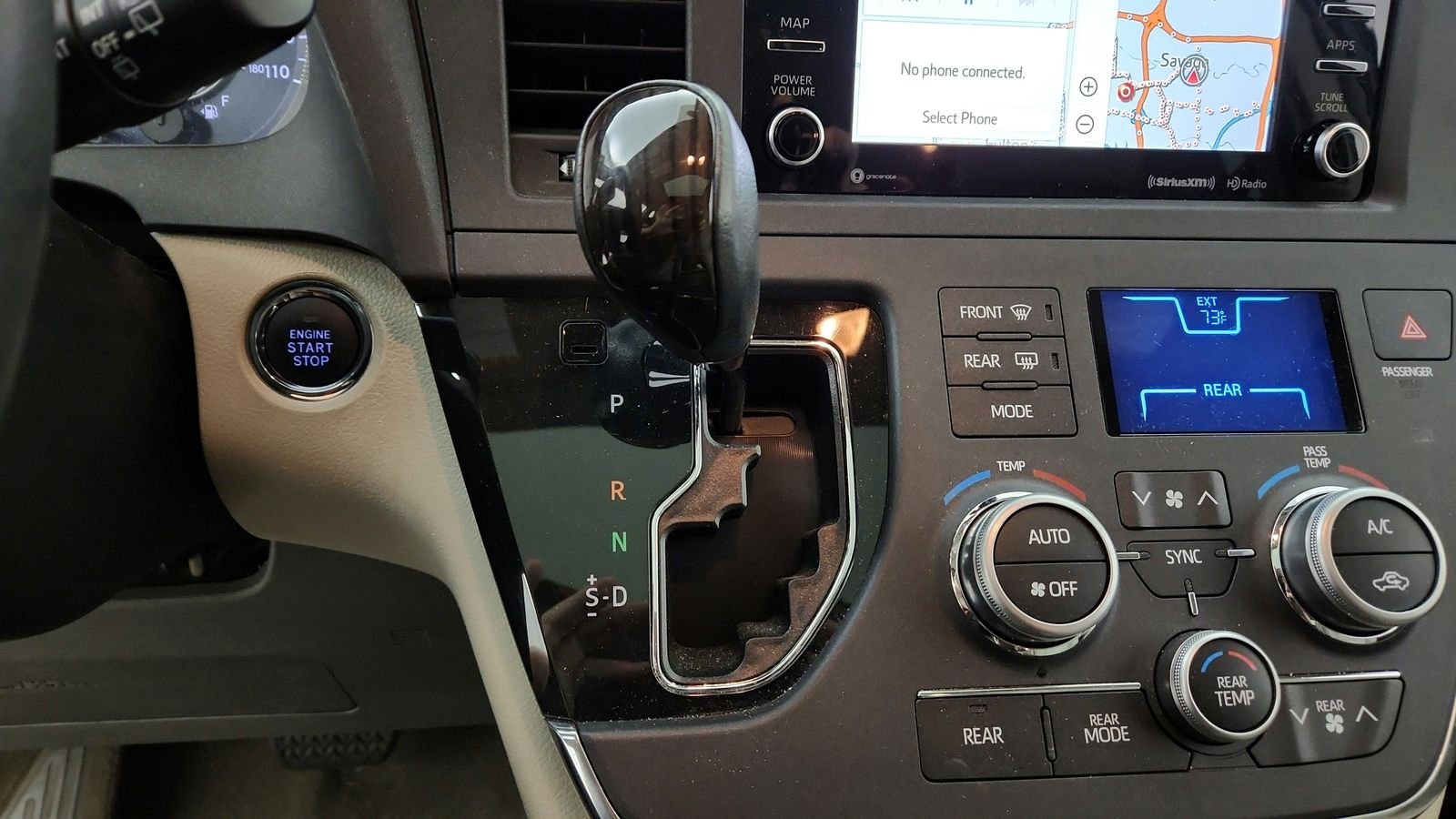 Used 2019 Beige Toyota XLE Premium image 32