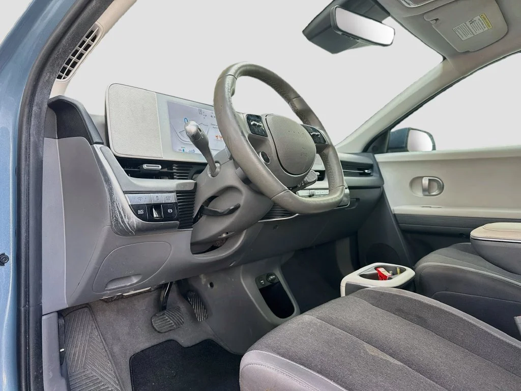Used 2024 Blue Hyundai SEL image 10