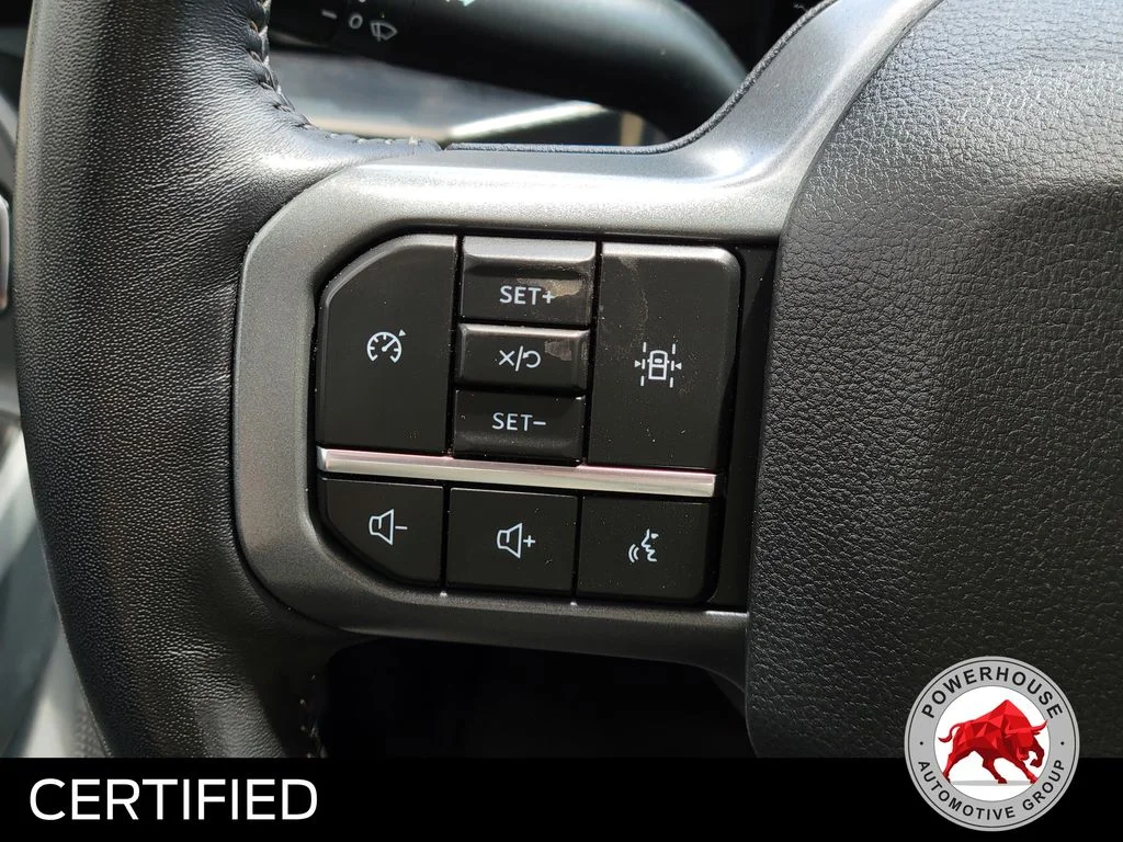 Used 2022 White Ford Lariat image 28