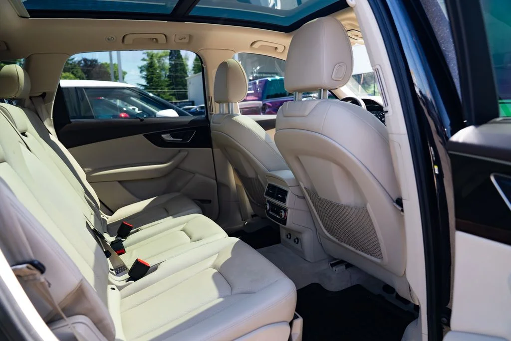 Used 2019 Black Audi 55 Prestige image 25