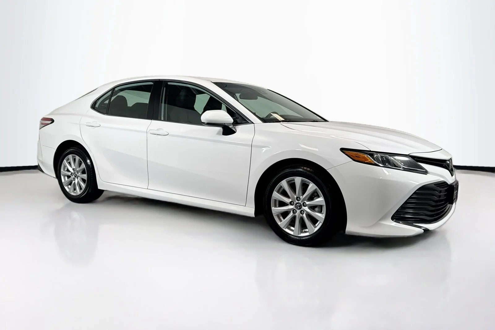 Used 2019 Black Toyota LE image 3