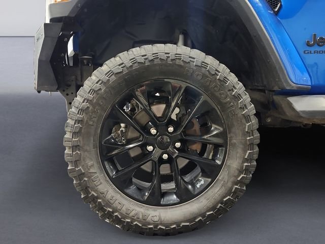 Certified Used 2020 Blue Jeep Overland image 14