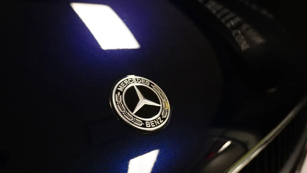 Certified Used 2023 Blue Mercedes-Benz GLC 300 image 14