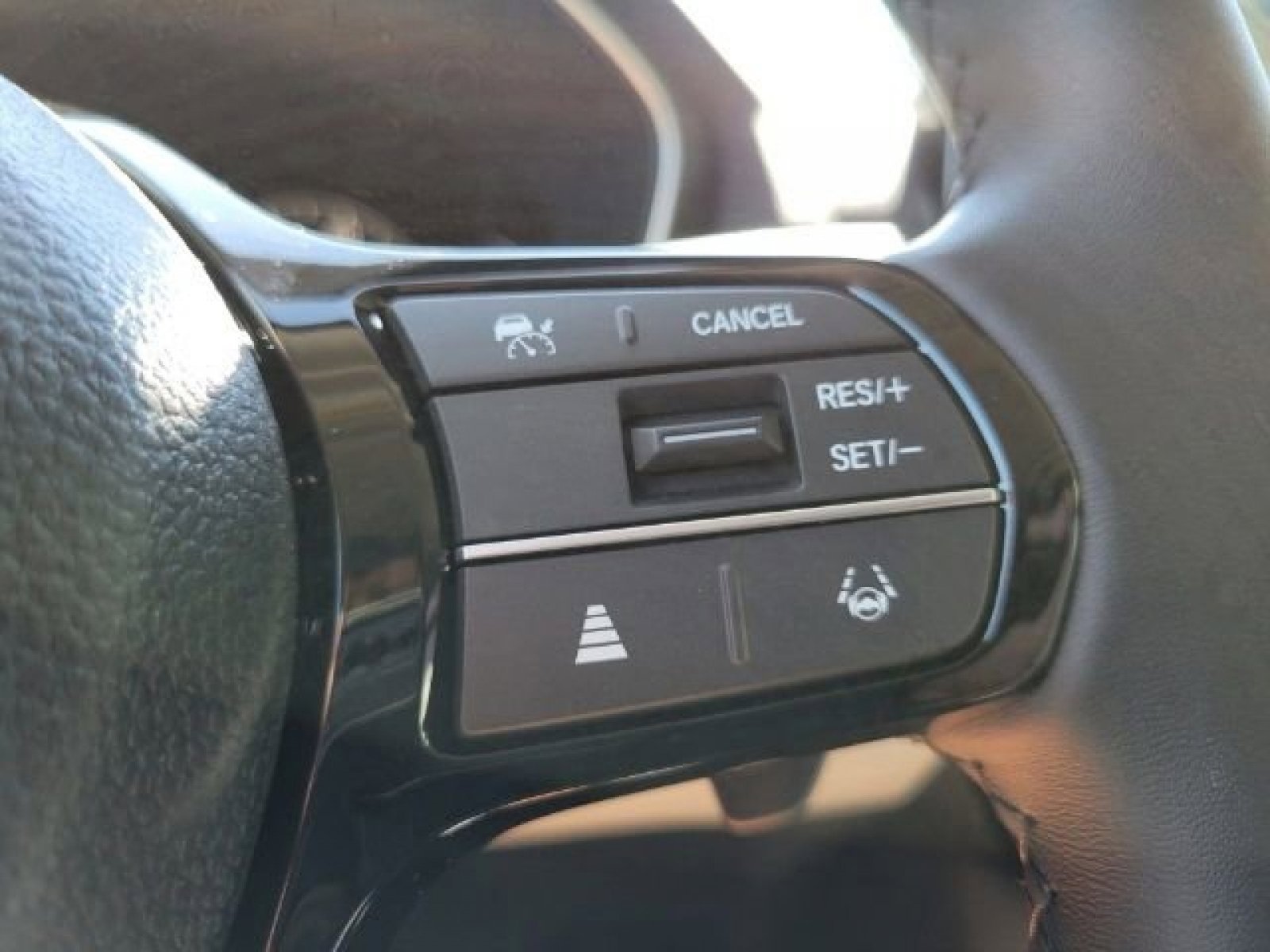 Certified Used 2025 Platinum White Pearl Honda EX-L+ image 19