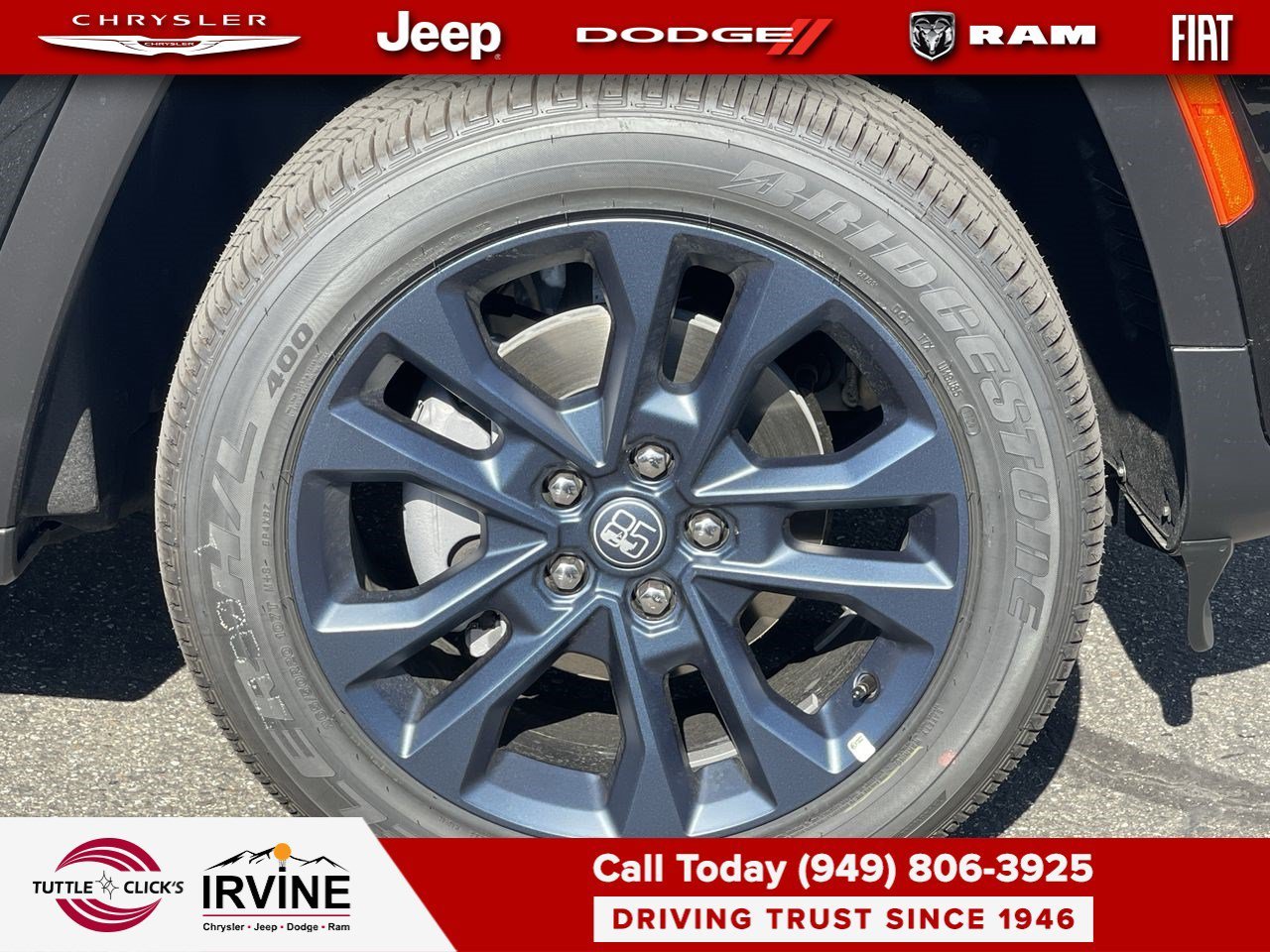 New 2026 Diamond Black Crystal Pearl-Coat Exterior Paint Jeep 85th Anniversary Edition image 10
