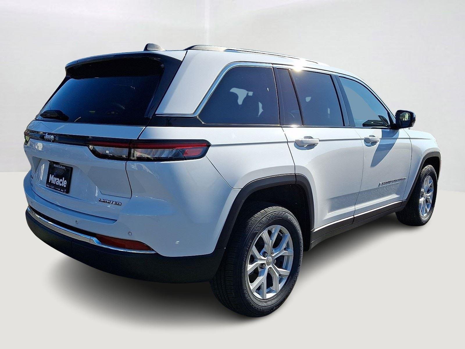Certified Used 2023 Bright White Clearcoat Jeep Limited image 7