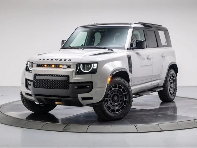 2026 Land Rover Defender P635 OCTA