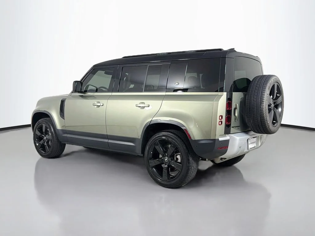 Certified Used 2023 Green Land Rover SE image 7