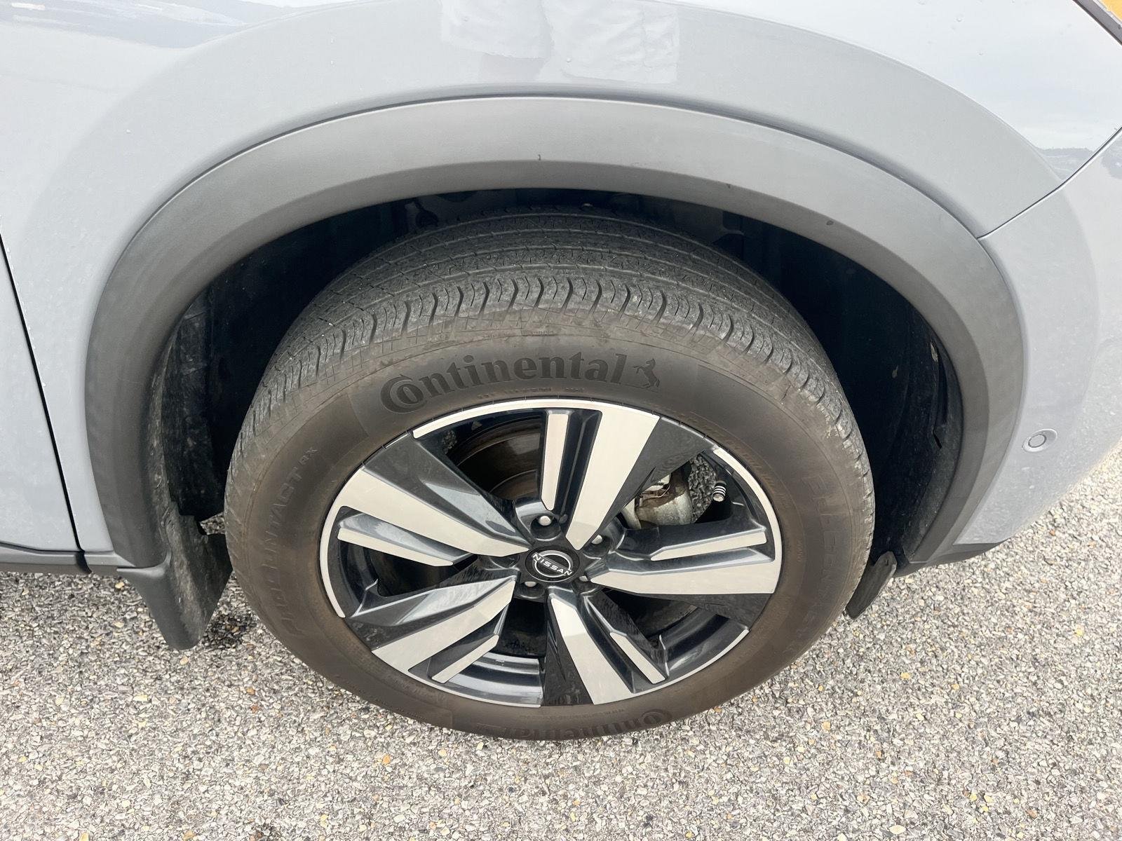 Used 2023 Boulder Gray Pearl Nissan SL image 10