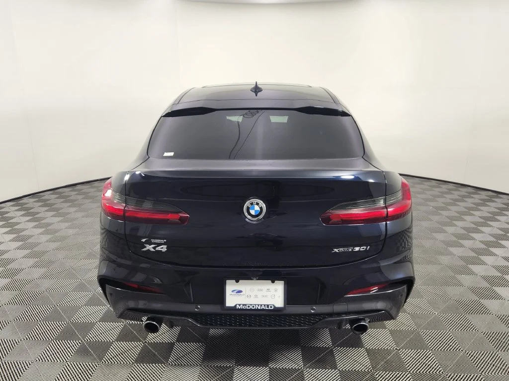 Used 2019 Black BMW xDrive30i image 4