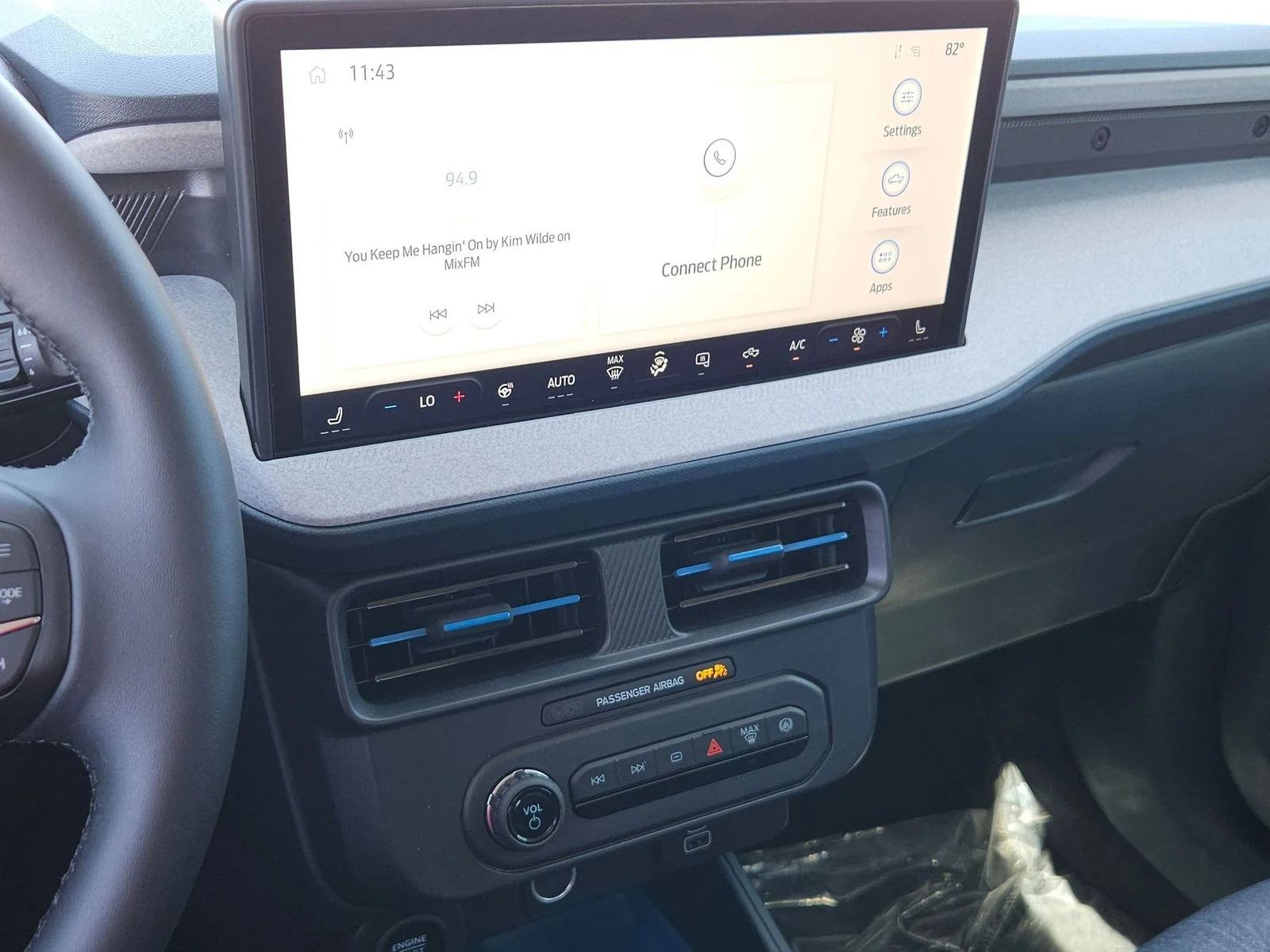 New 2026 Shadow Black Ford XLT image 19