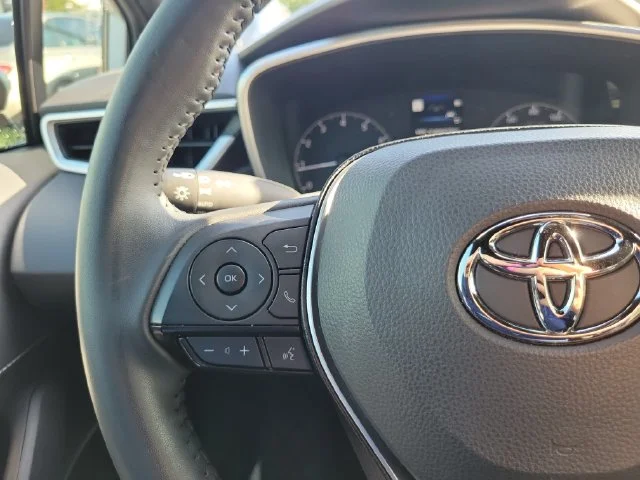 Used 2025 White Toyota SE image 19