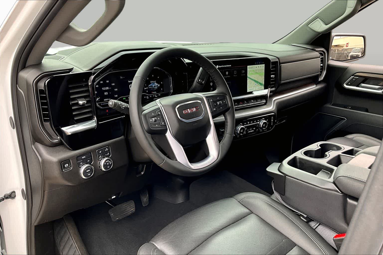 Used 2025 Summit White GMC SLT image 18