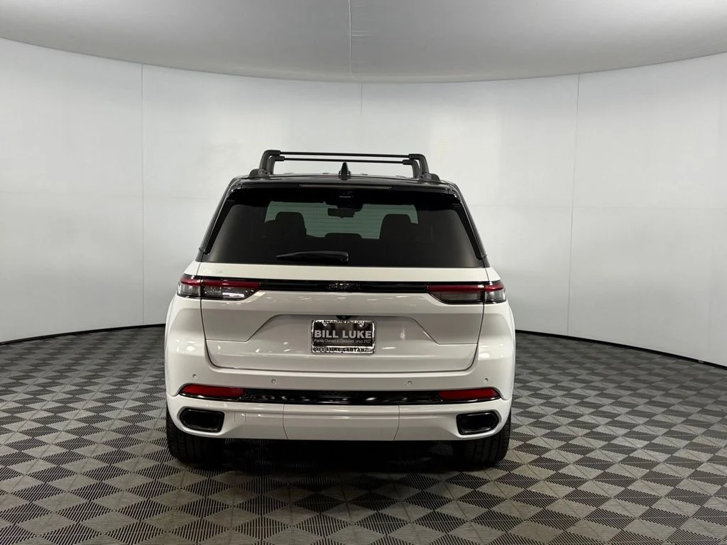 Used 2023 White Jeep Summit Reserve 4xe image 7
