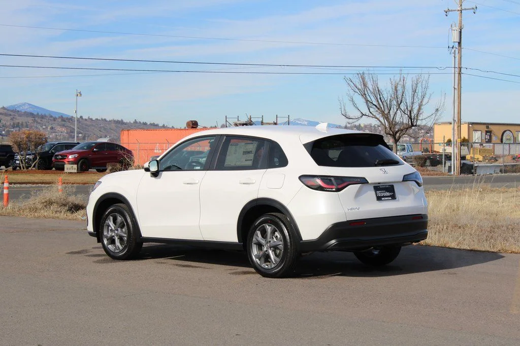 New 2026 Platinum White Pearl Honda LX image 4