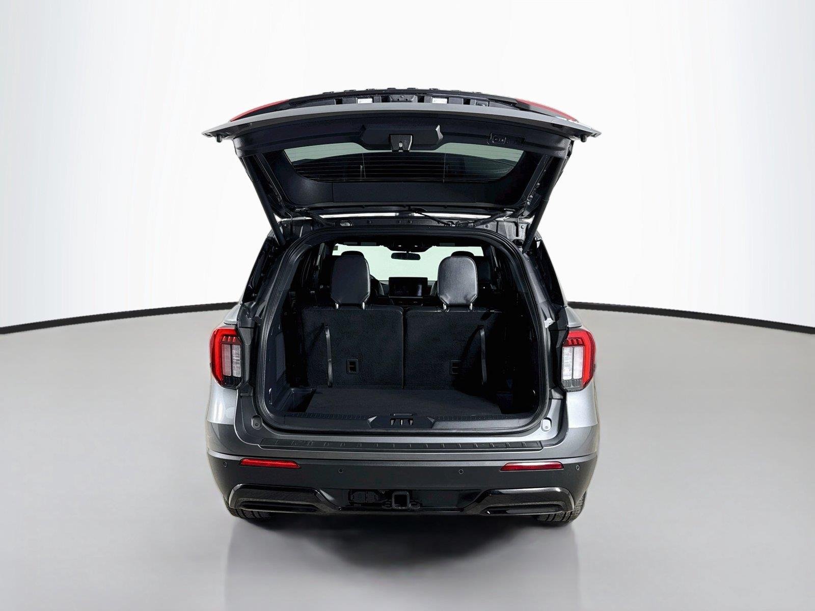 Used 2025 Gray Ford ST-Line image 28