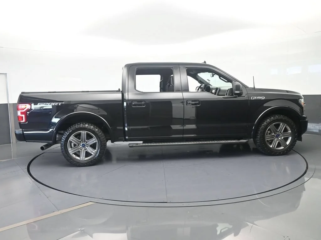 Used 2020 Black Ford XL image 7