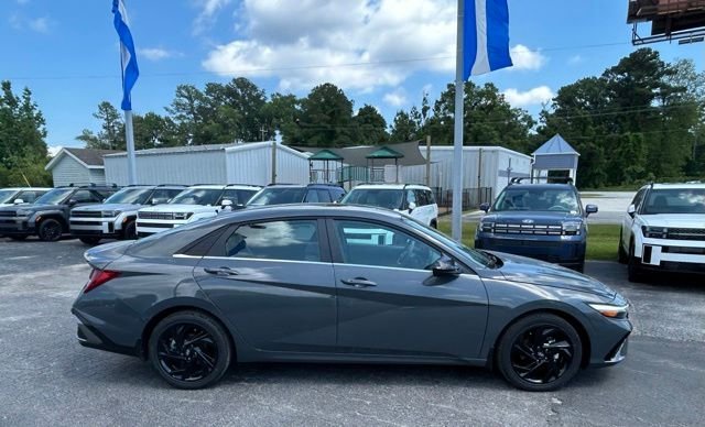 New 2026 Gray Hyundai SEL Sport image 2