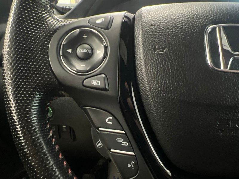 Used 2023  Honda Black Edition image 22