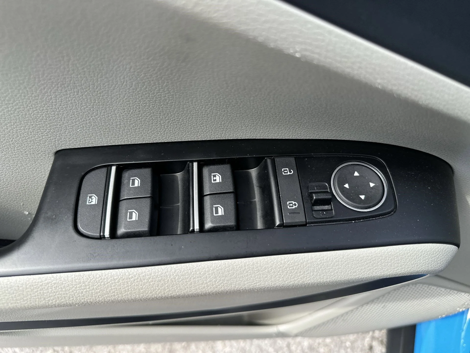 Certified Used 2023 Surf Blue Kia EX image 15