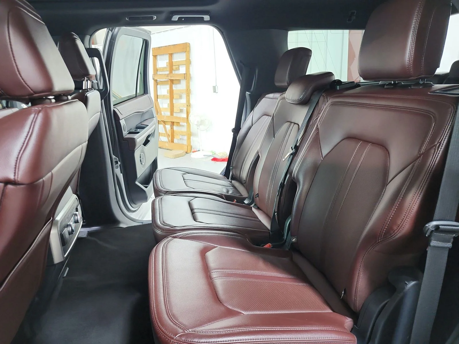 Used 2024 Oxford White Ford Limited image 36