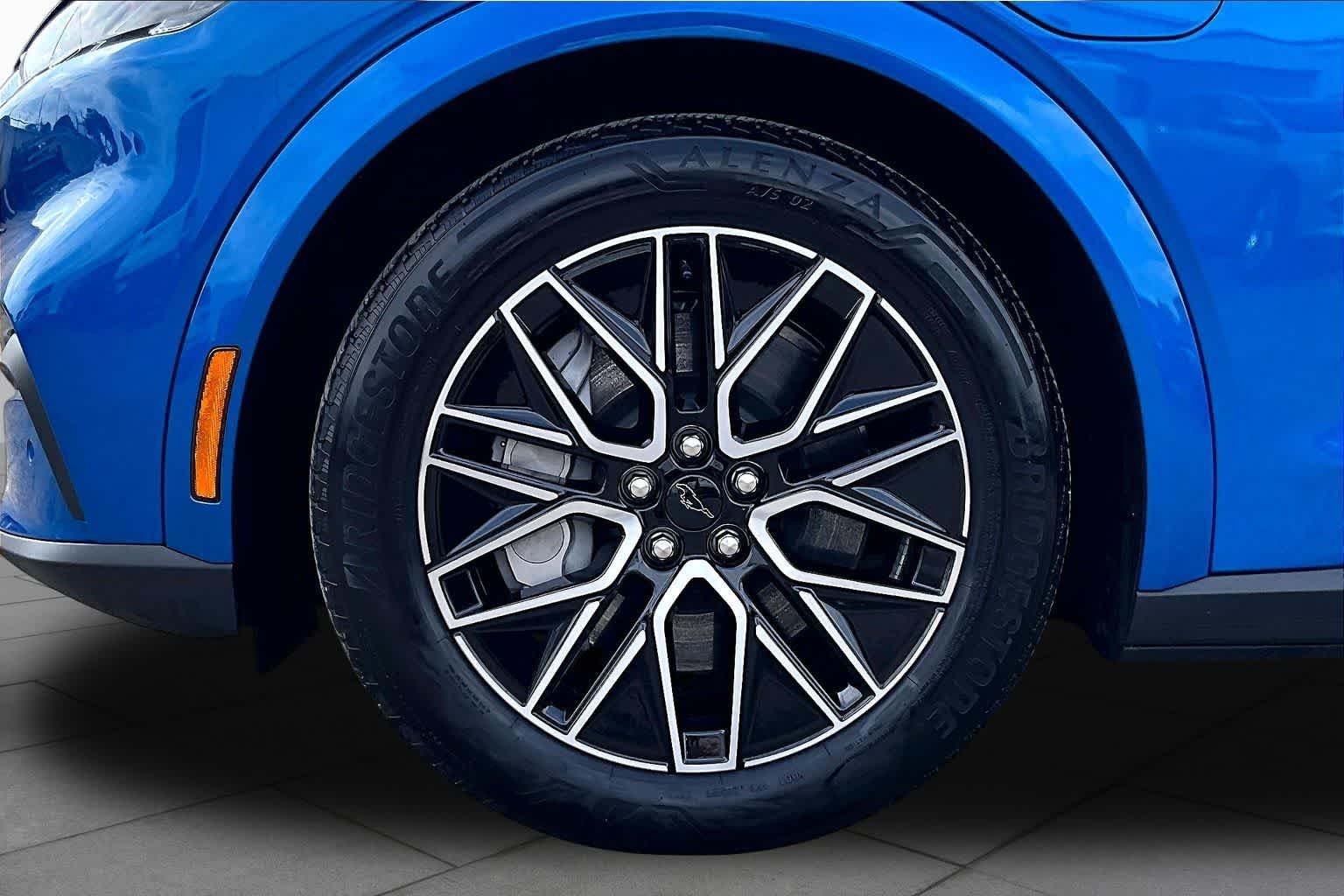 Used 2025 Velocity Blue Metallic Ford Premium image 10