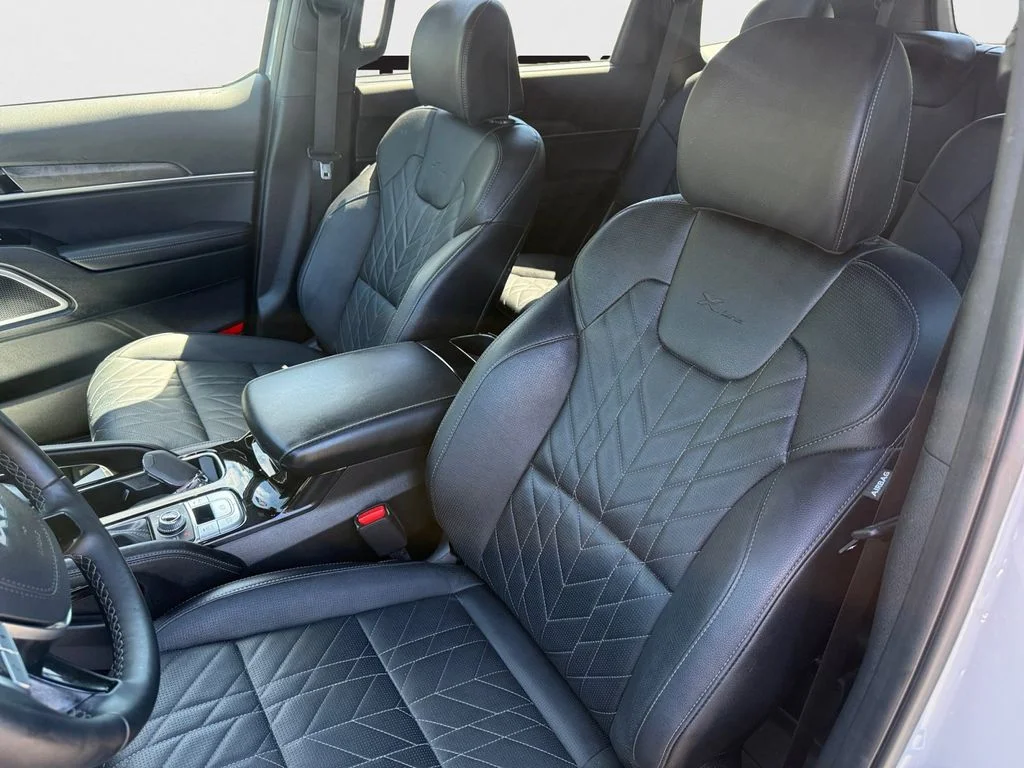 Used 2025 Gray Kia EX X-Line image 27
