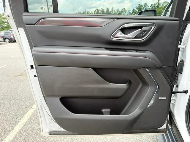 Used 2022 Summit White Chevrolet RST image 22