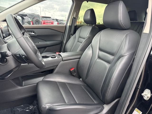 Used 2023 Black Nissan SV image 13