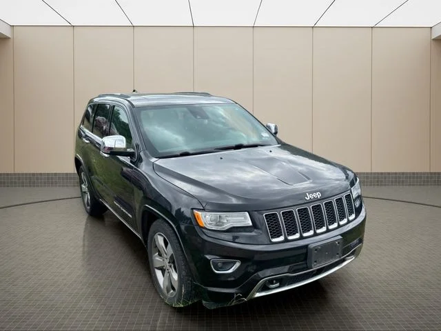 Used 2015 Black Jeep Overland image 8