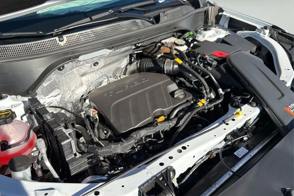 New 2026 Summit White Chevrolet LT image 9
