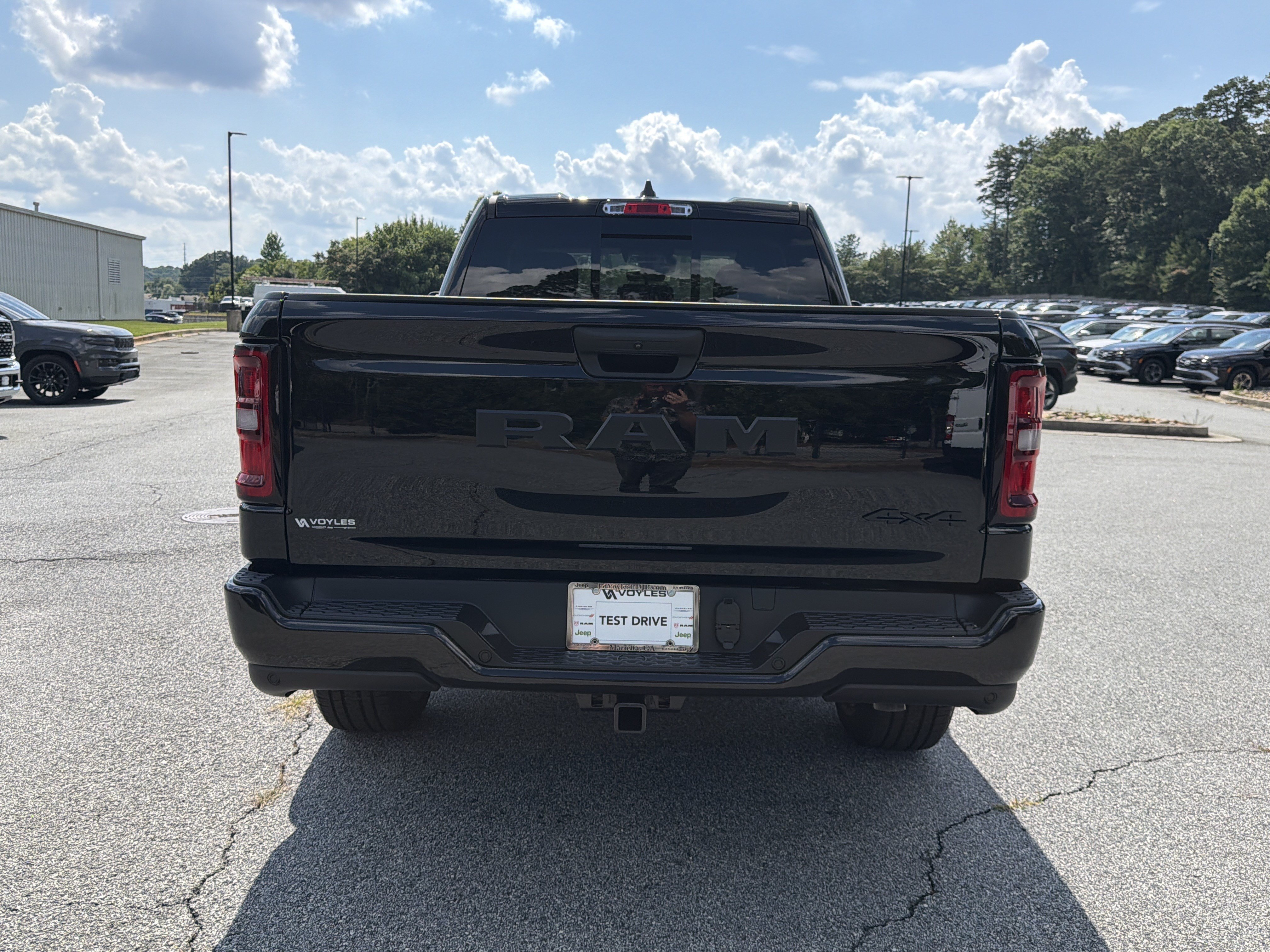 New 2026 Diamond Black Crystal Pearl-Coat Exterior Paint RAM Express image 7