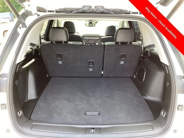 Used 2023 White Jeep 4xe image 15