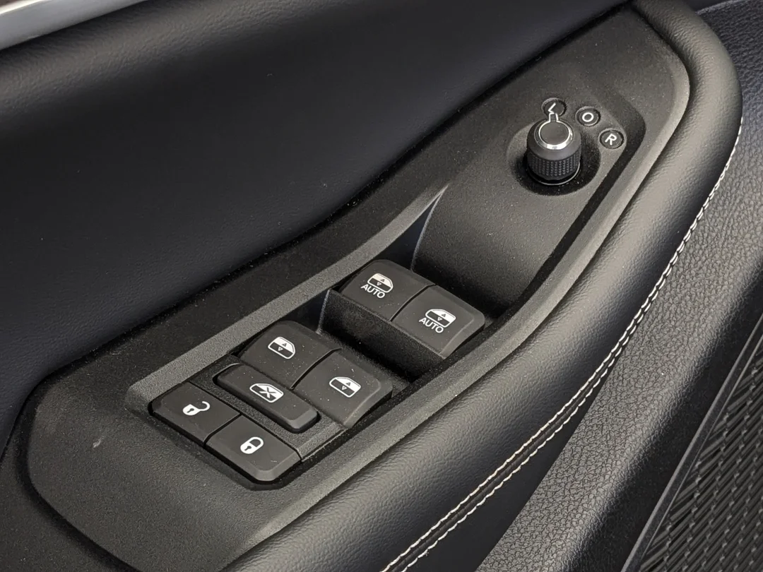 New 2026 Black Jeep Altitude - - 4x4 - 20 Gloss Black Wheels - Remote Start - Capri Leatherette & More! image 13