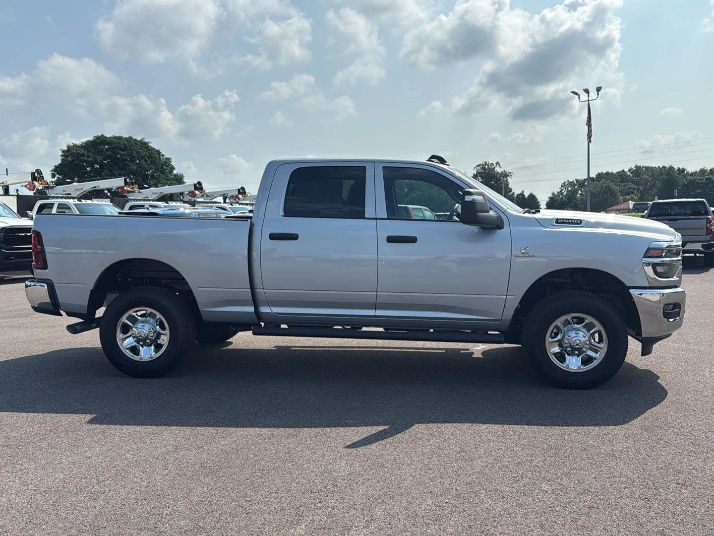 New 2025 Silver Zynith Ram Tradesman image 4