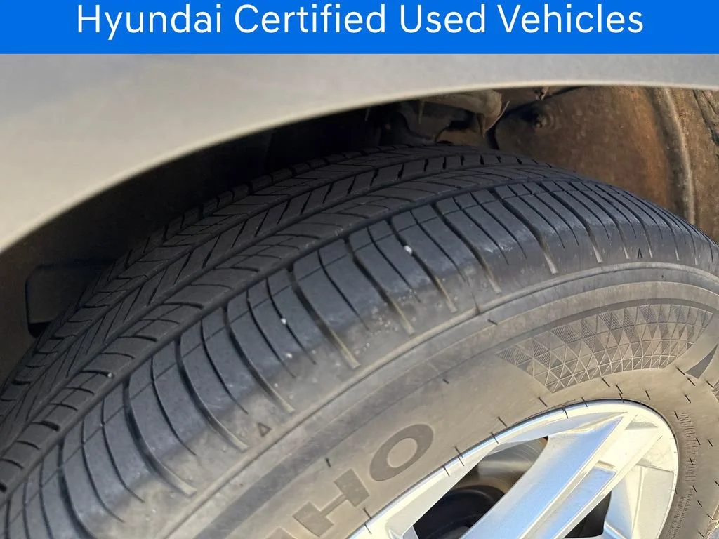 Certified Pre-Owned 2025 Hyundai Tucson SE
