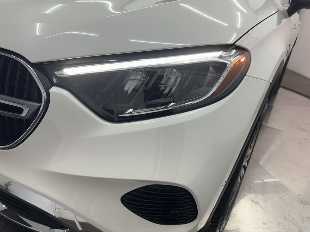 Used 2026 White Mercedes-Benz GLC 300 image 30