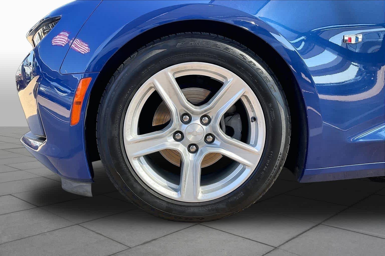 Used 2020 RIVERSIDE BLUE METALLIC Chevrolet 1LT image 11