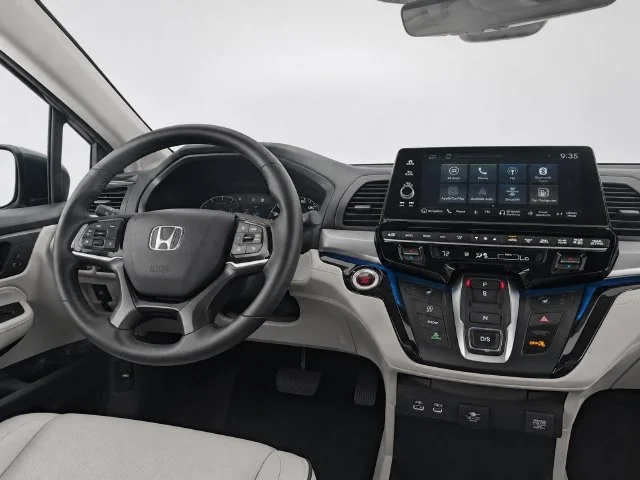 2025 Honda Odyssey Touring - Photo 21