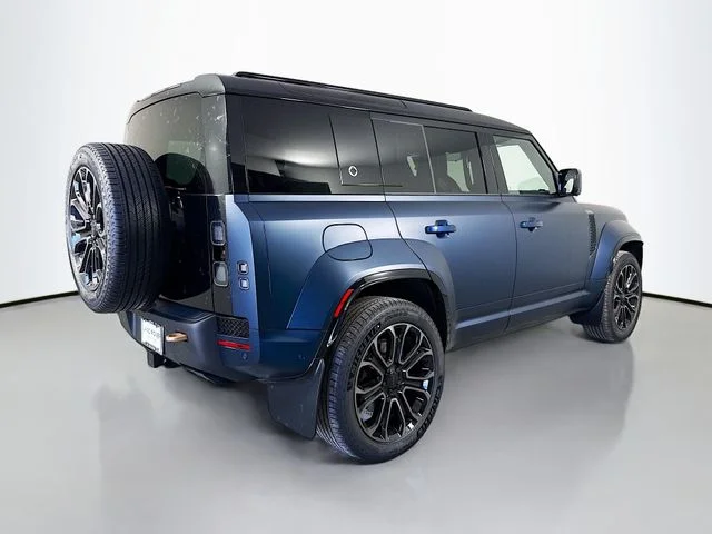 New 2026 Sargasso Blue Land Rover  OCTA image 5