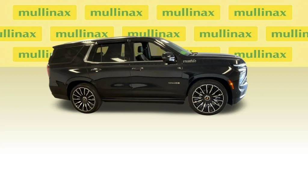 Used 2025 Black Chevrolet High Country image 14
