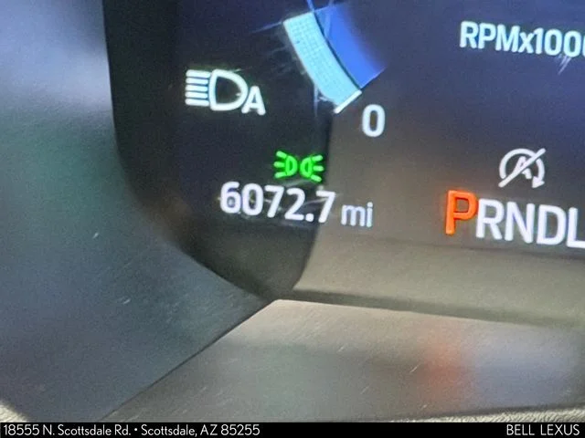 Used 2025 White Ford Platinum image 27
