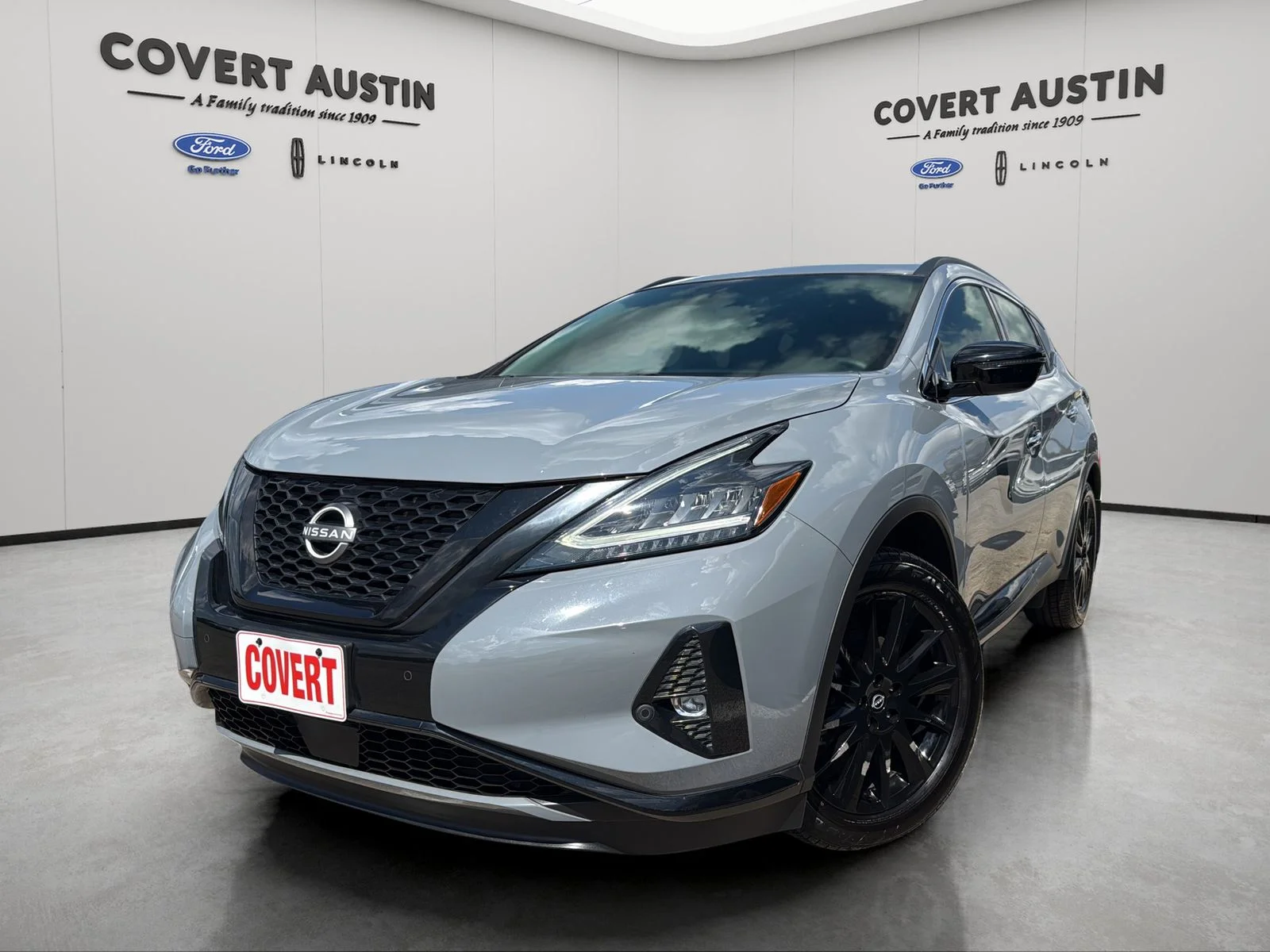 Used 2023 Gray Nissan SV image 1
