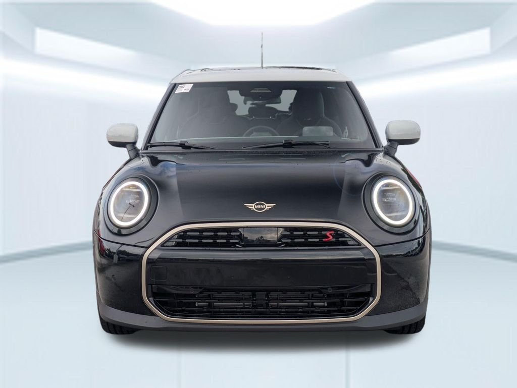 New 2026 Midnight Black MINI Signature Plus image 8