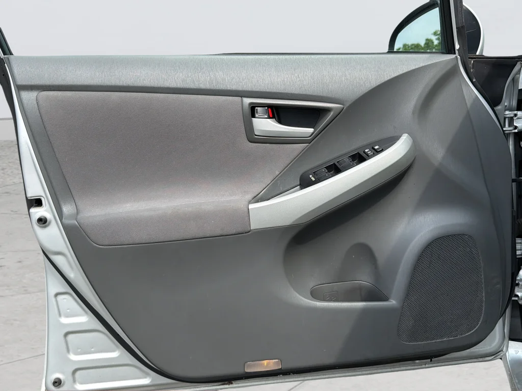 Used 2011 Silver Toyota Two image 38