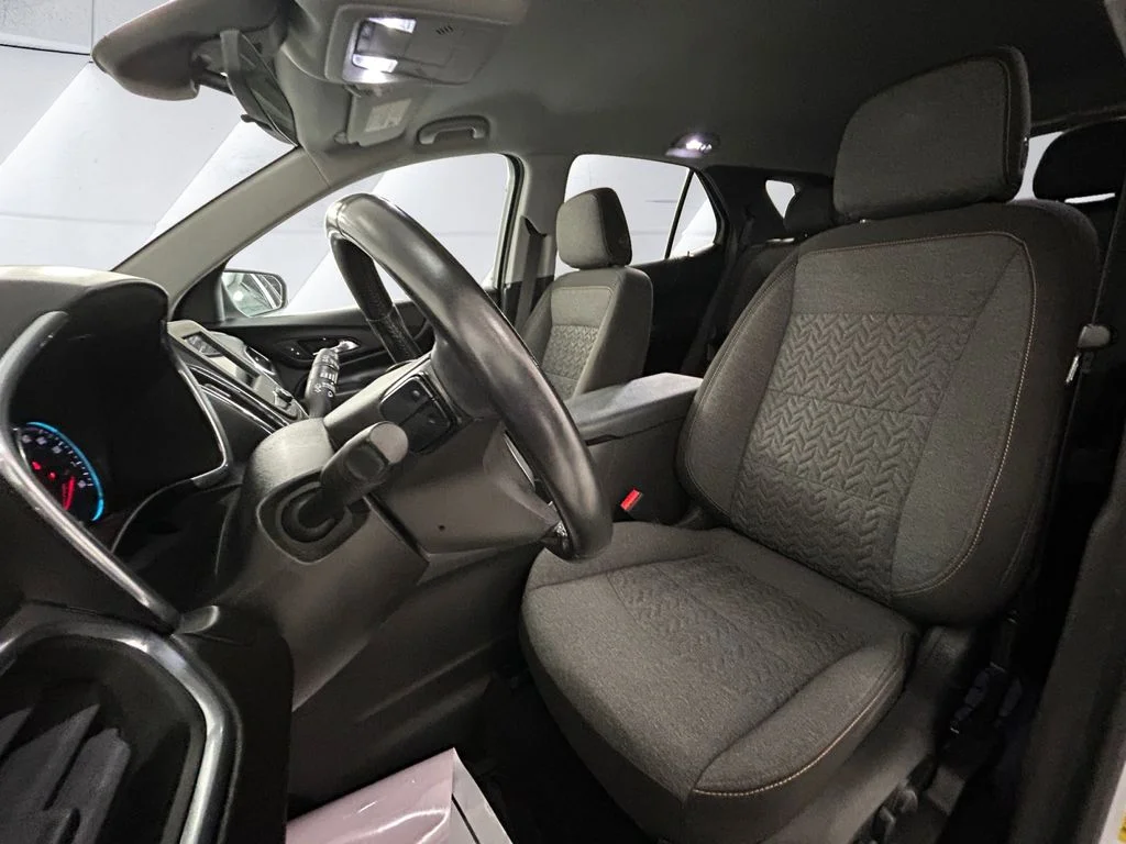 Used 2022 White Chevrolet LT image 8