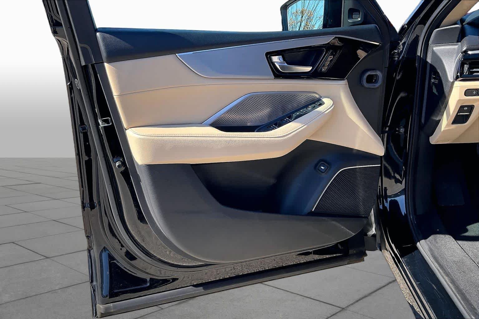 Used 2024 Majestic Black Pearl Acura  image 21